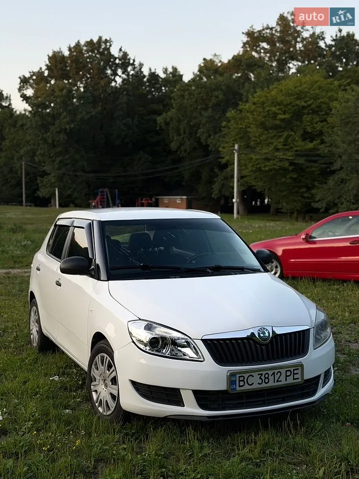 2011 Skoda Fabia - мініатюра 18