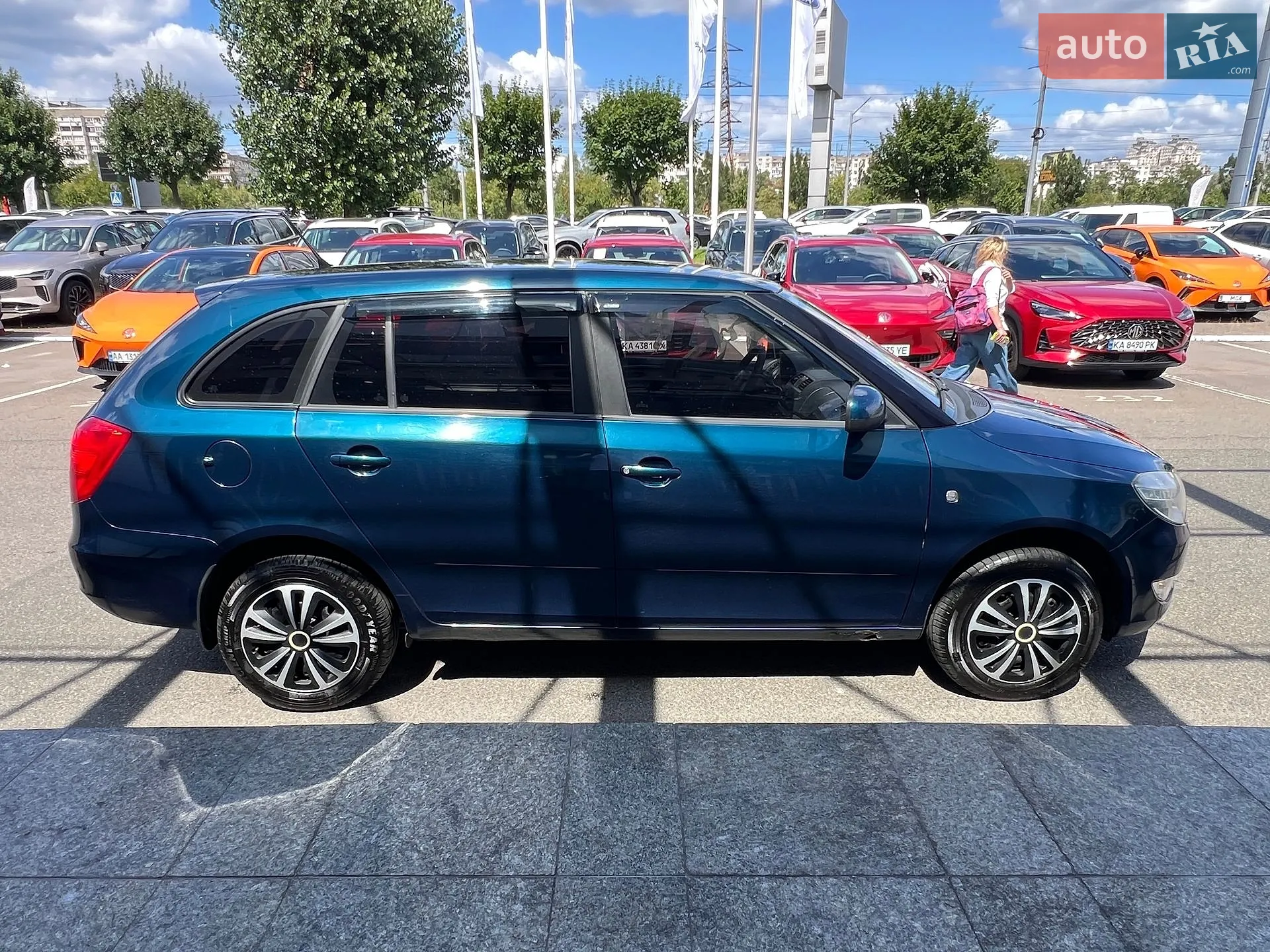 2011 Skoda Fabia - мініатюра 5