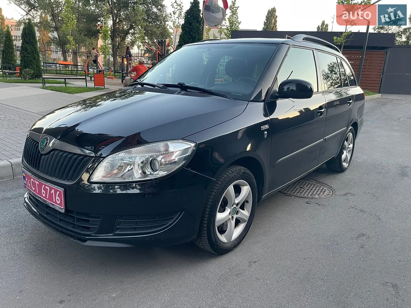 2011 Skoda Fabia - мініатюра 4