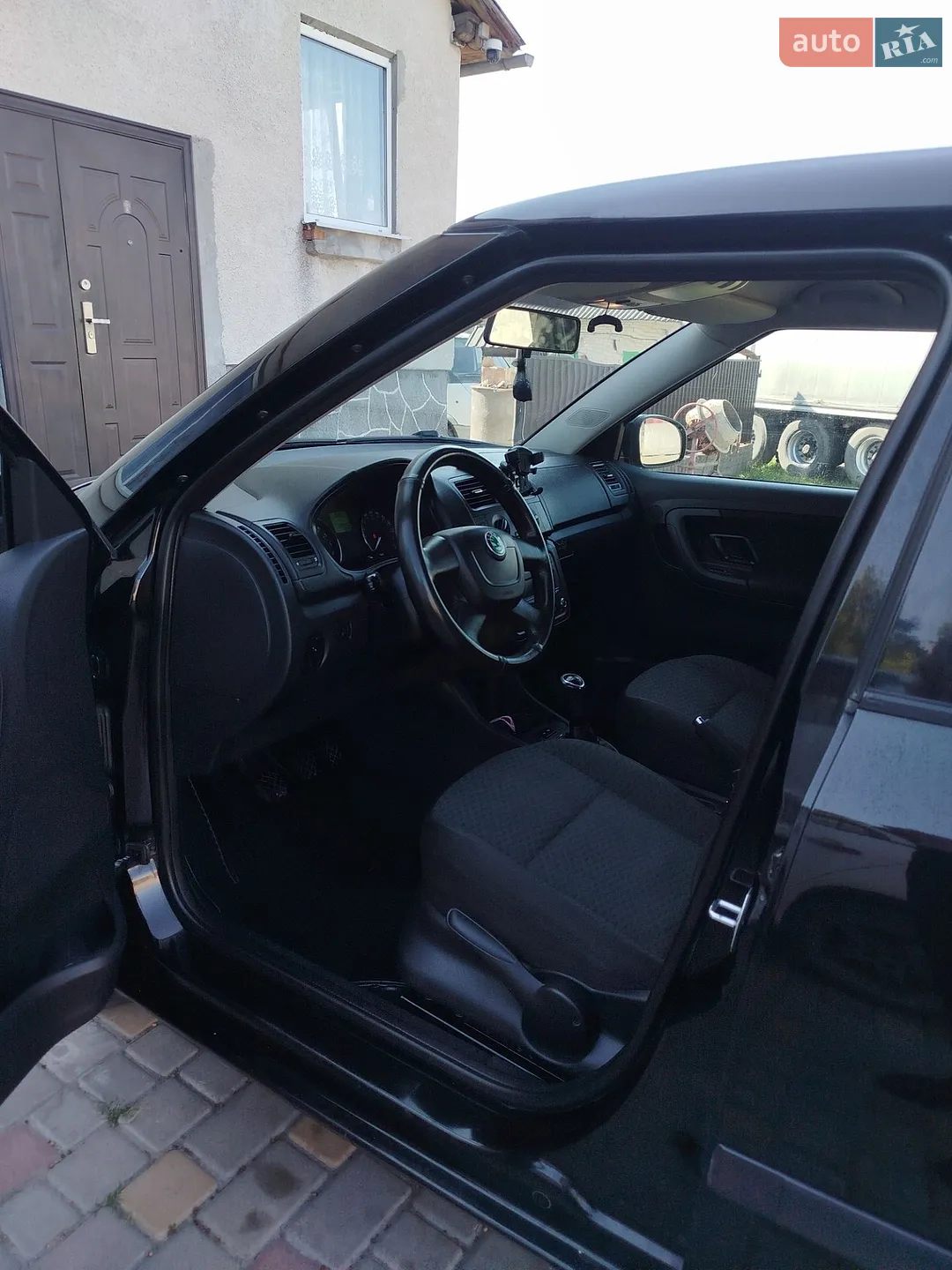 2011 Skoda Fabia - мініатюра 9