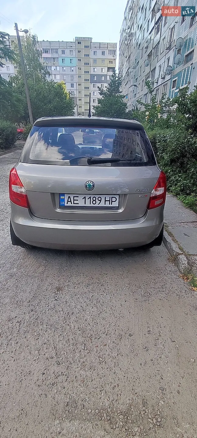 2012 Skoda Fabia - мініатюра 3