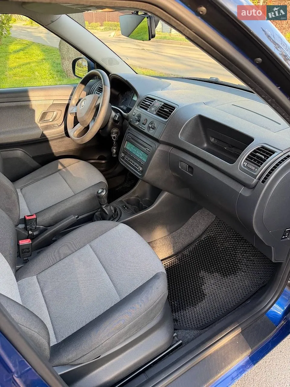 2013 Skoda Fabia - мініатюра 3