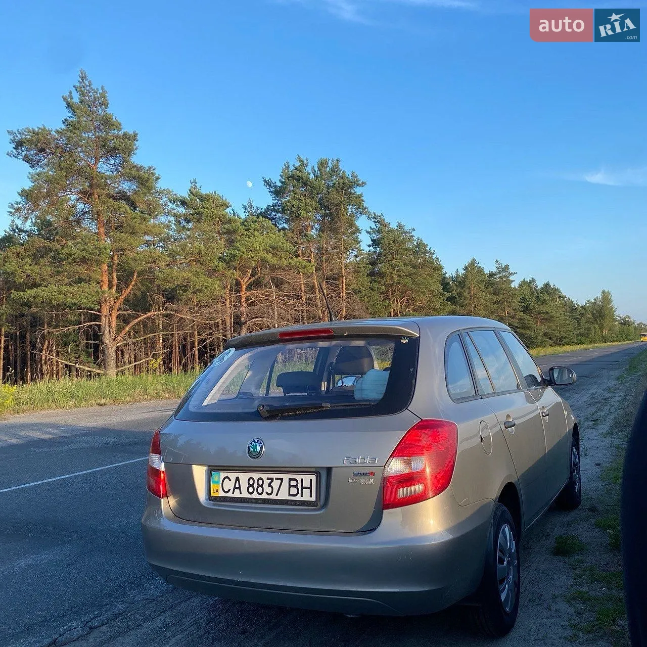 2012 Skoda Fabia - мініатюра 2