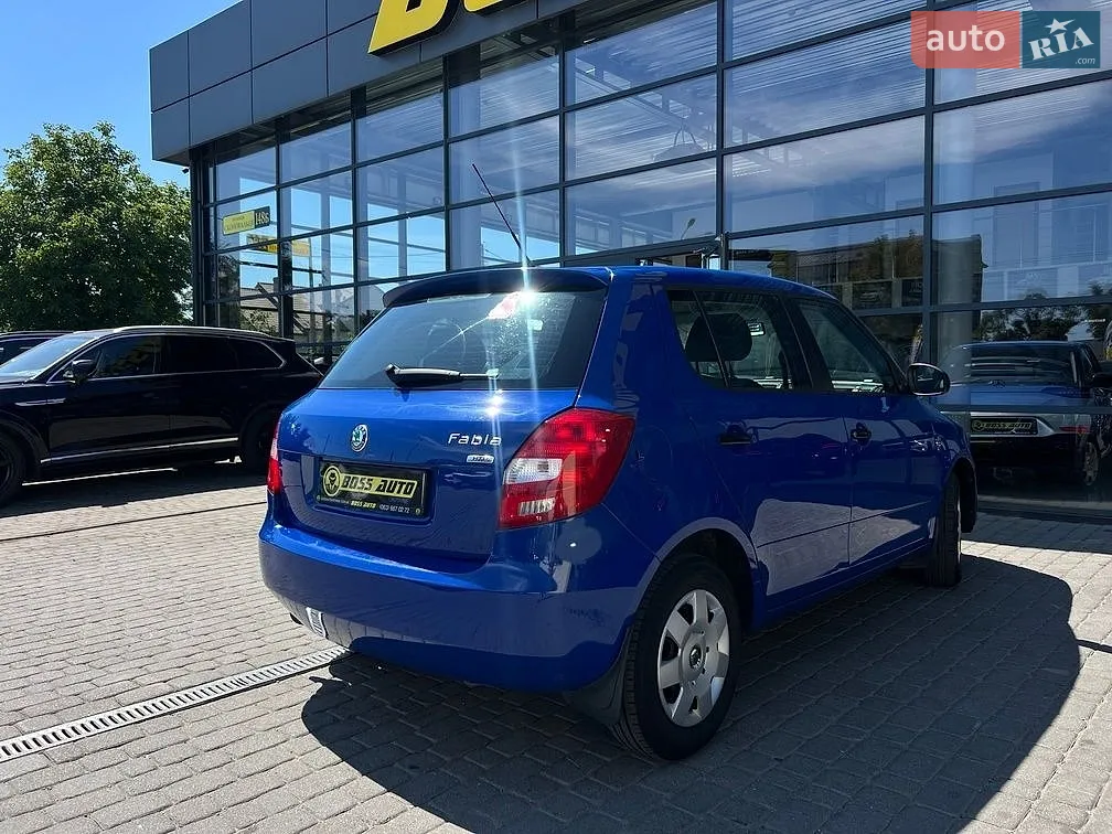 2010 Skoda Fabia - мініатюра 7