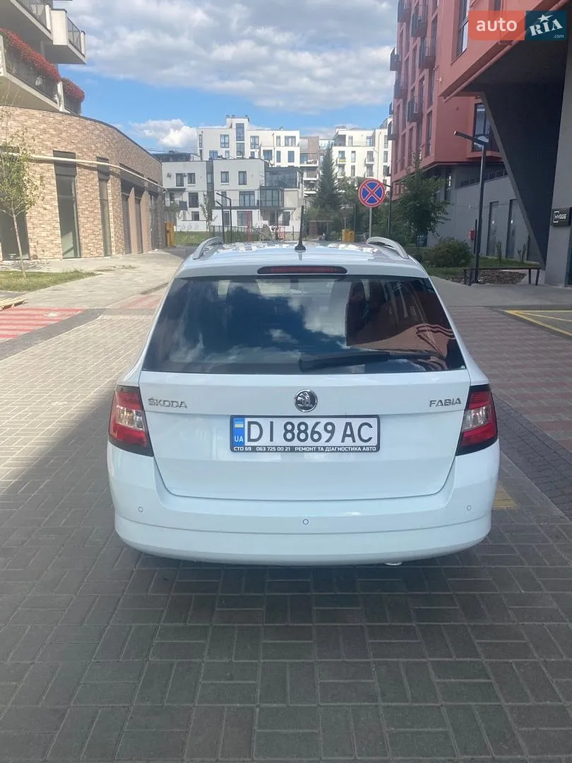 2015 Skoda Fabia - мініатюра 5