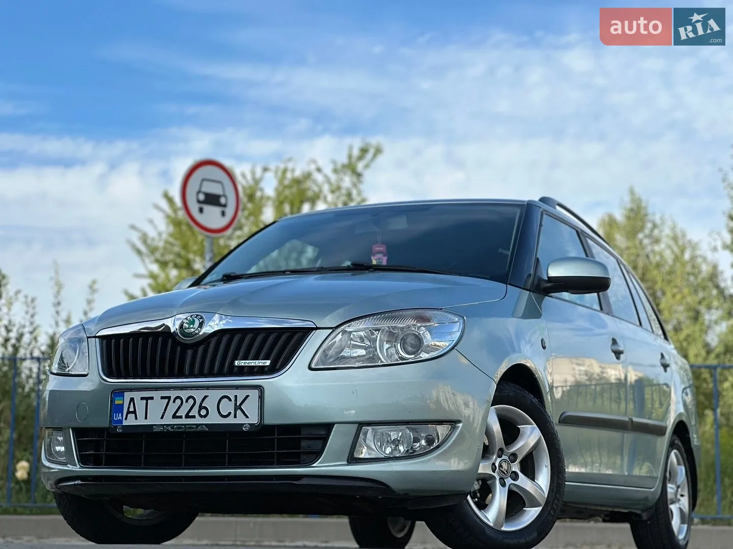 2011 Skoda Fabia - мініатюра 10