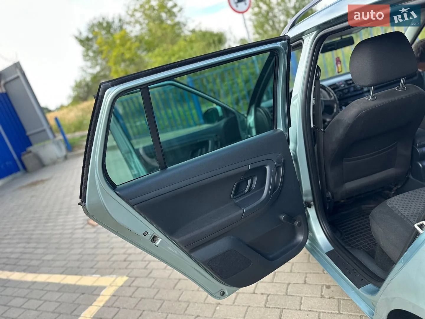 2011 Skoda Fabia - мініатюра 35