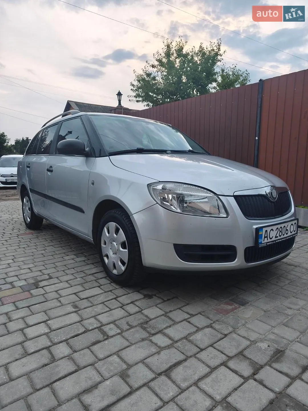 2010 Skoda Fabia - мініатюра 3