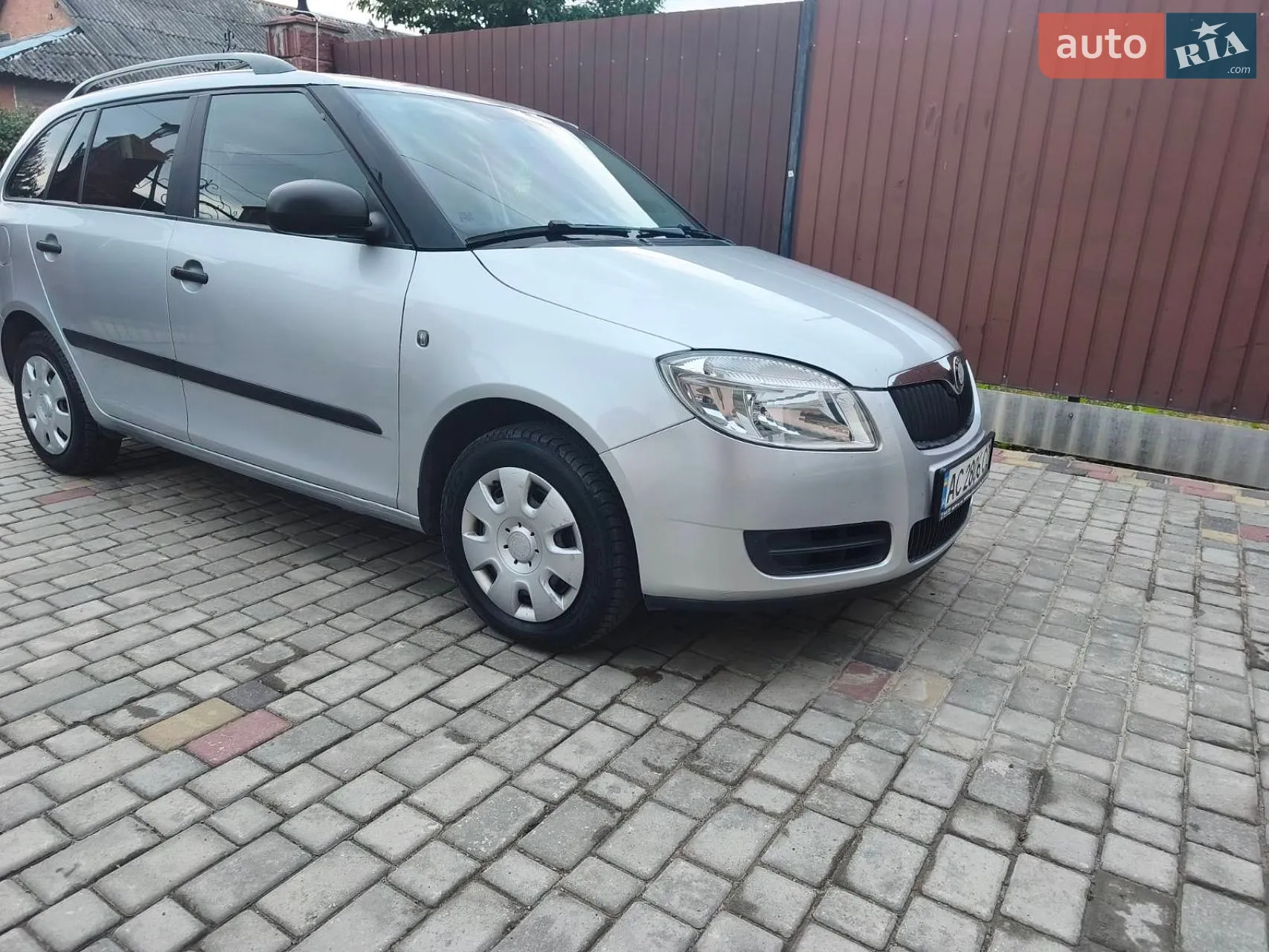 2010 Skoda Fabia - мініатюра 7