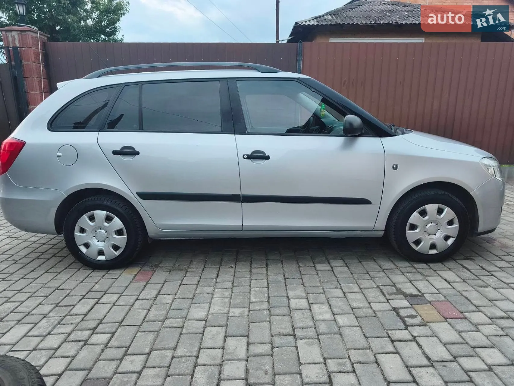 2010 Skoda Fabia - мініатюра 6