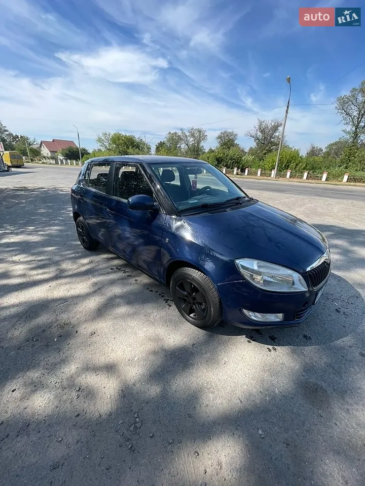 2011 Skoda Fabia - мініатюра 19