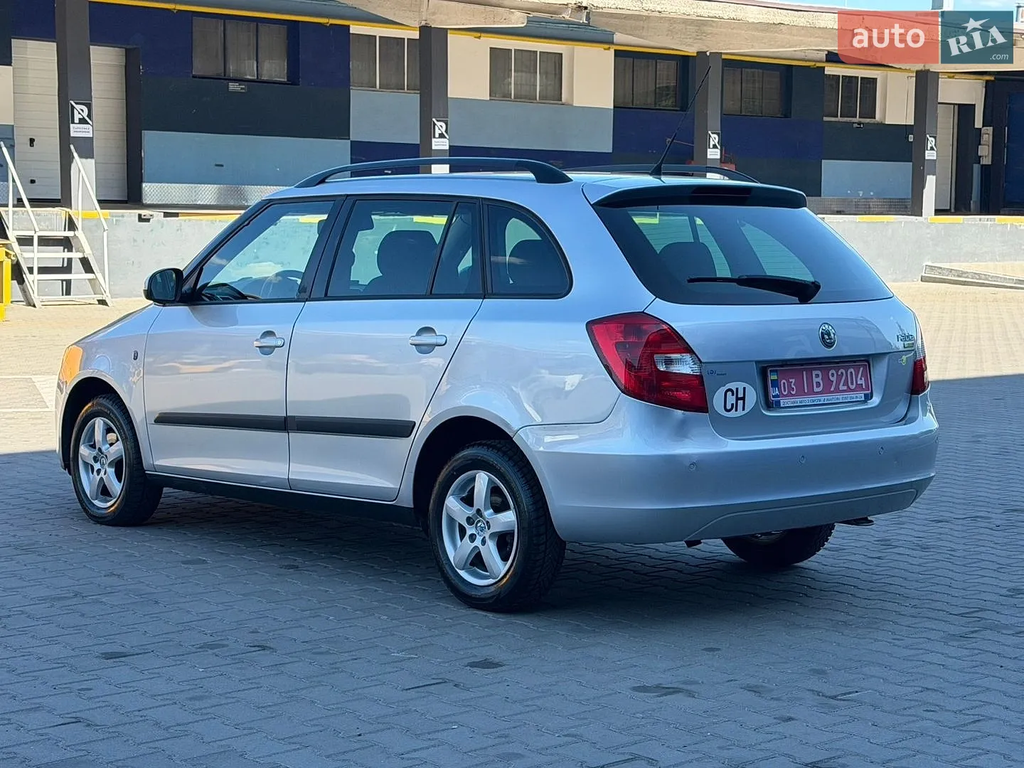 2010 Skoda Fabia - мініатюра 7