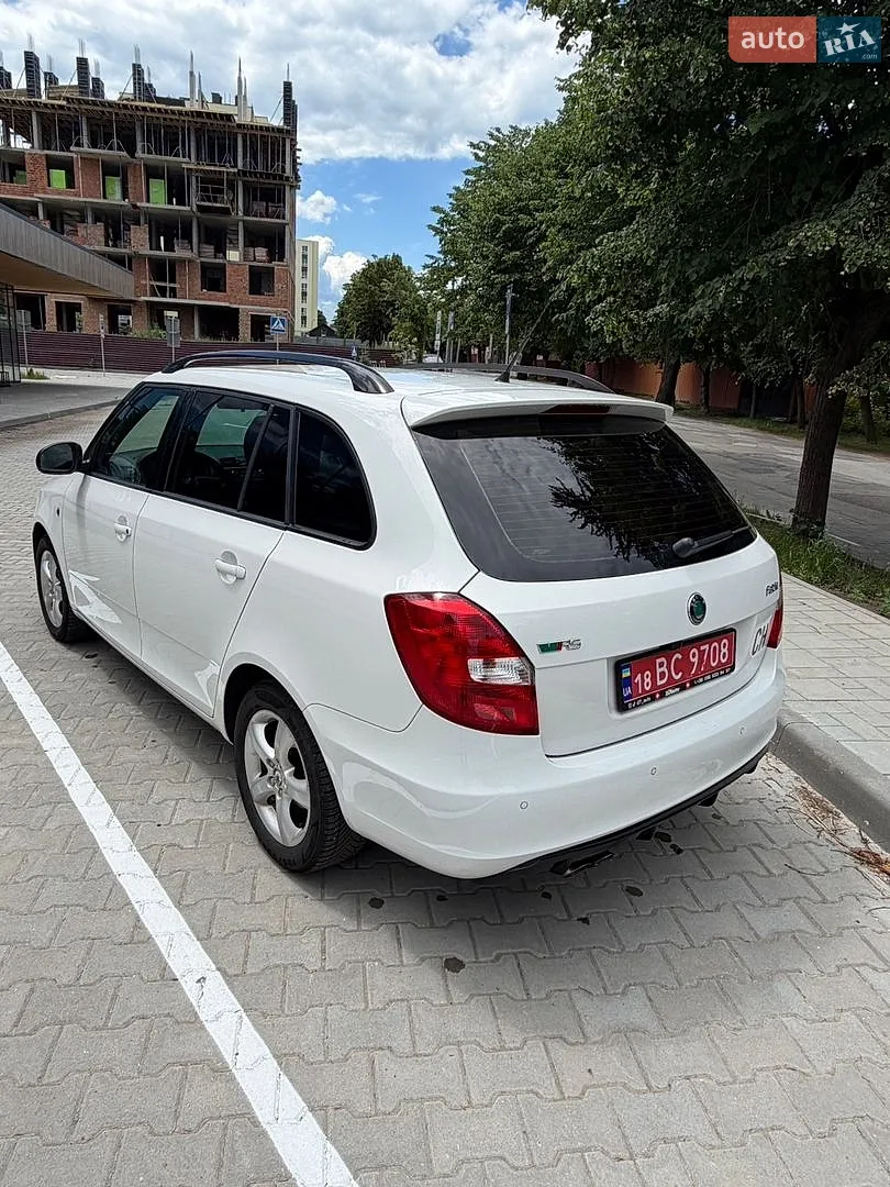 2010 Skoda Fabia - мініатюра 3