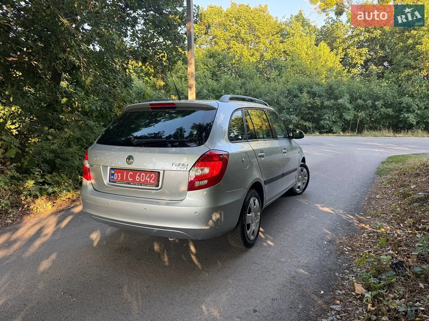 2010 Skoda Fabia - мініатюра 3