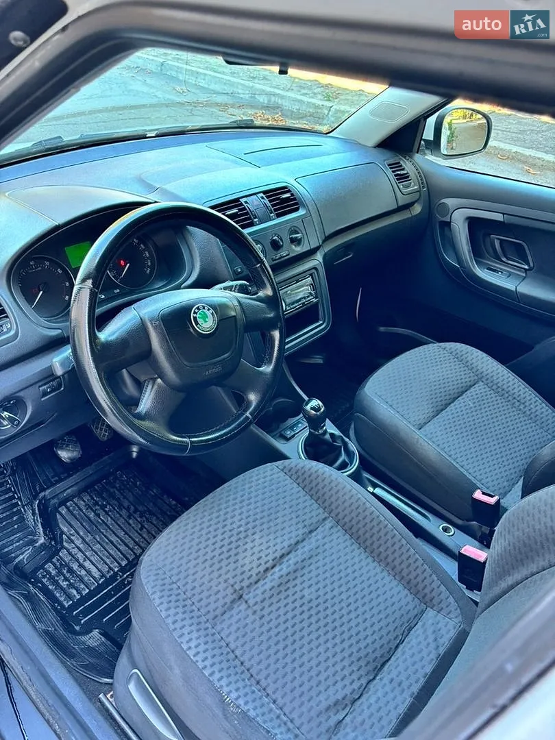 2012 Skoda Fabia - мініатюра 10