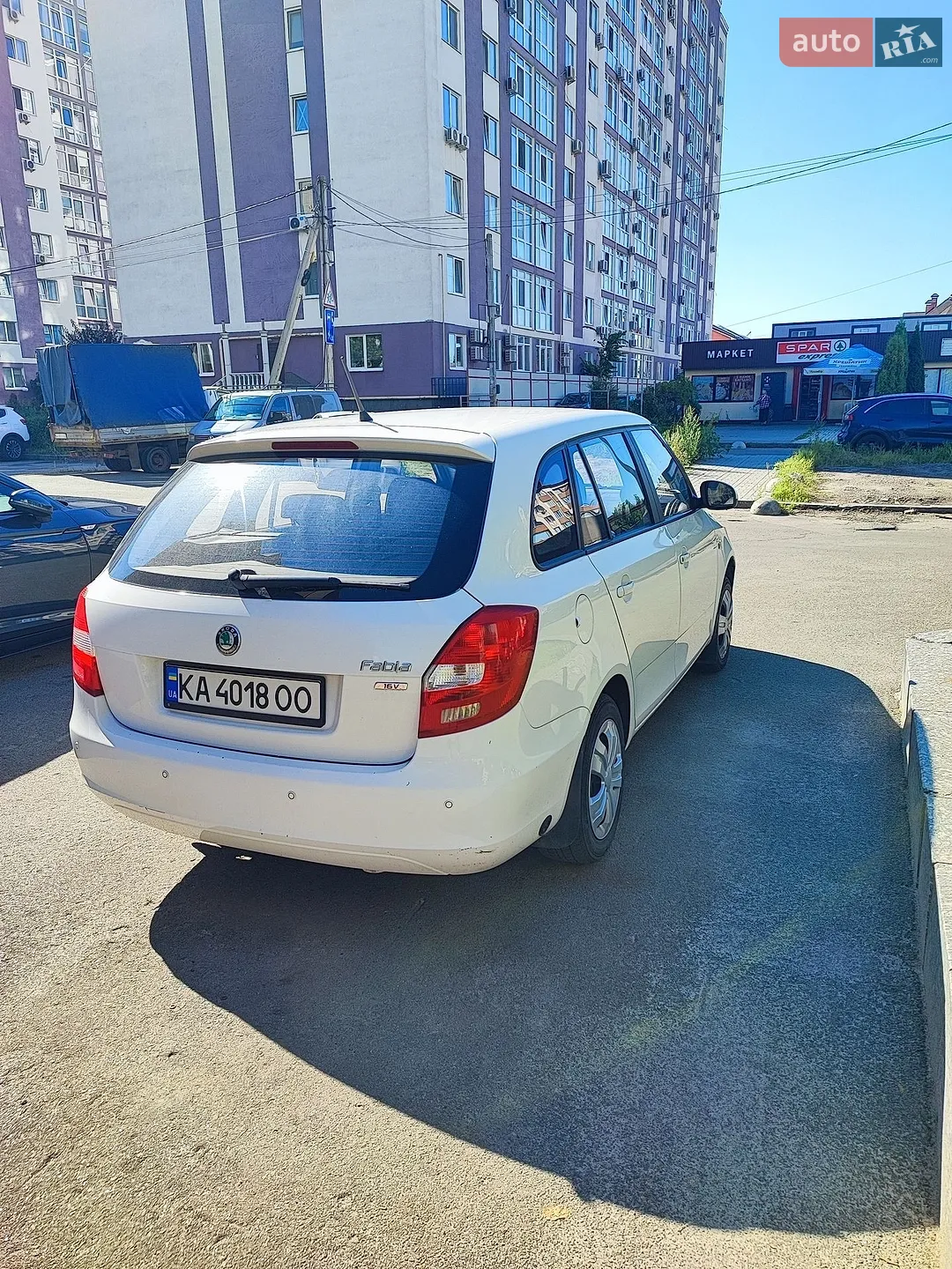 2011 Skoda Fabia - мініатюра 7
