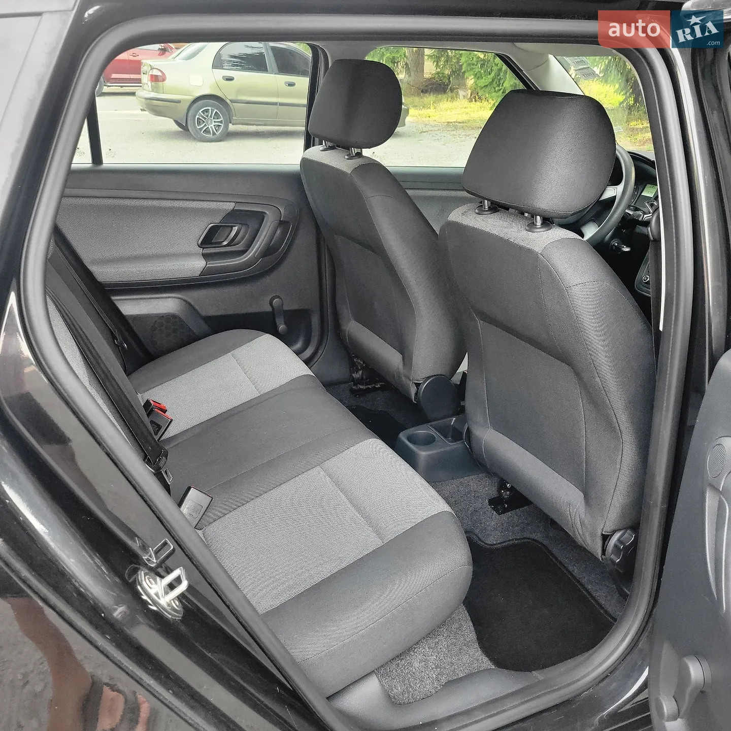 2013 Skoda Fabia - мініатюра 10