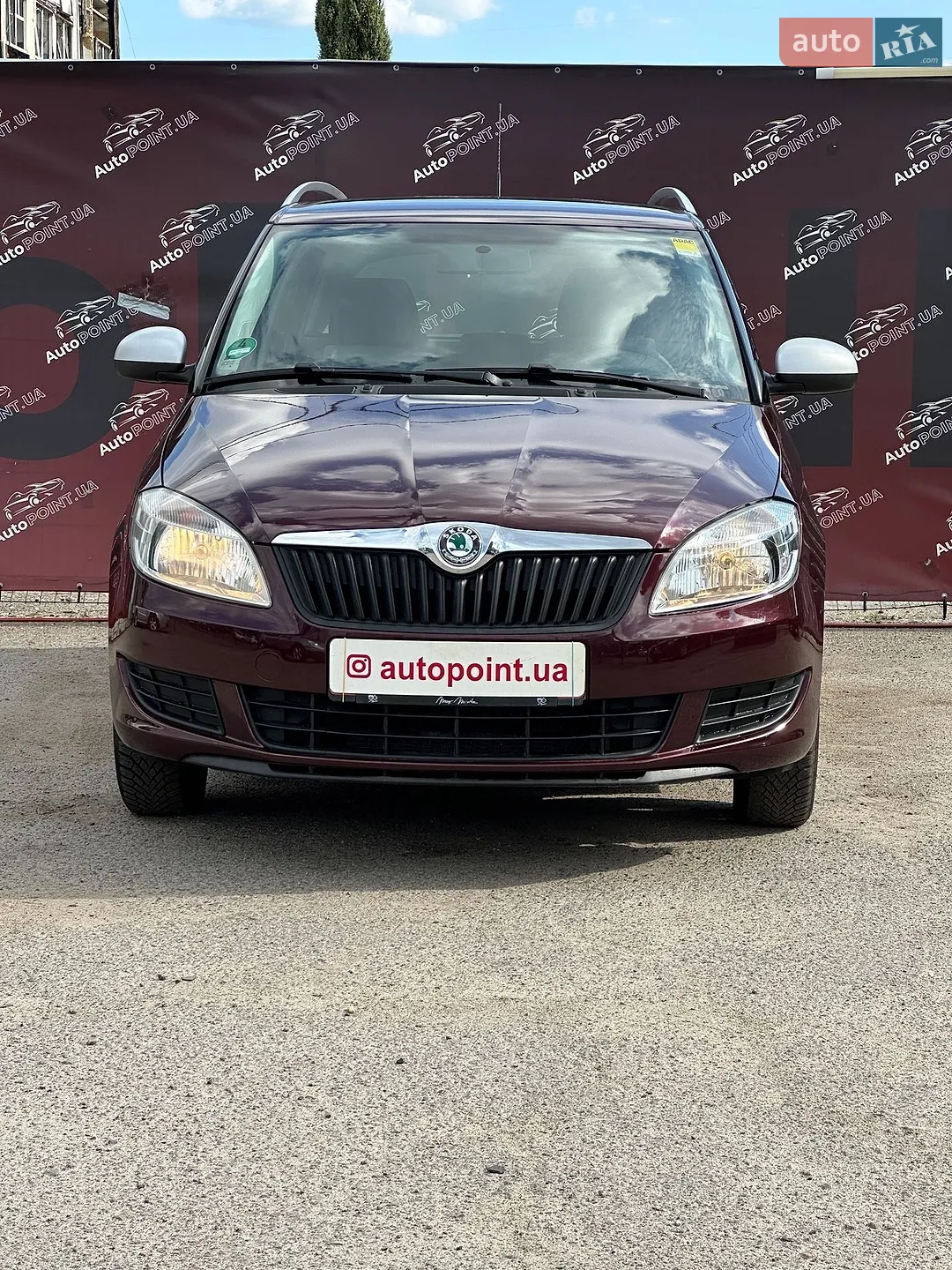 2010 Skoda Fabia - мініатюра 2
