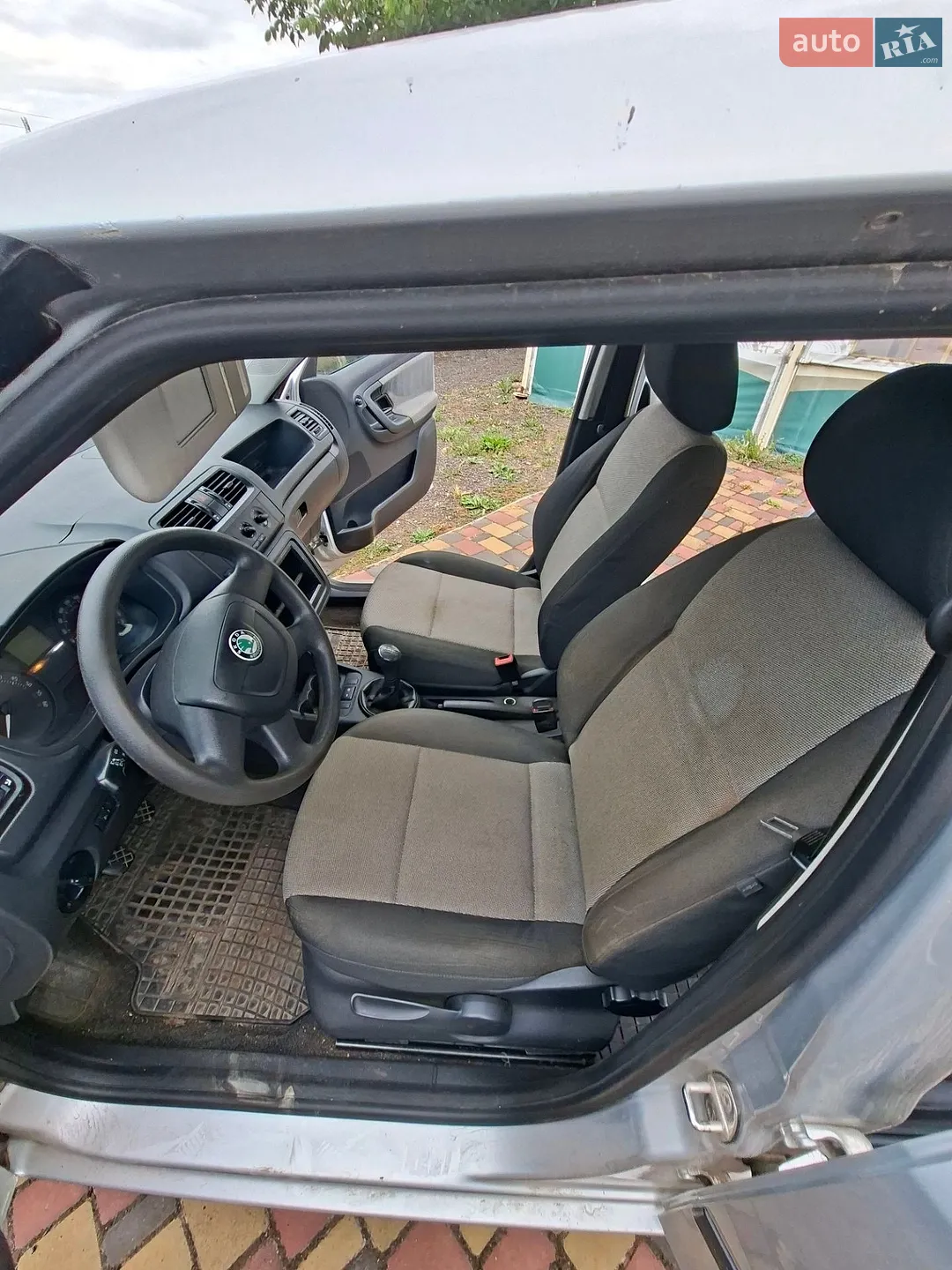 2011 Skoda Fabia - мініатюра 9