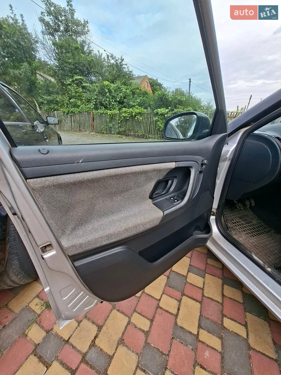 2011 Skoda Fabia - мініатюра 8