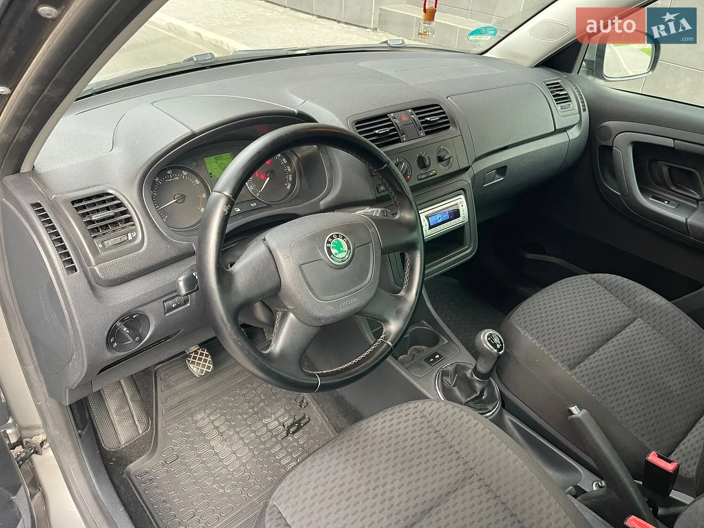 2011 Skoda Fabia - мініатюра 18
