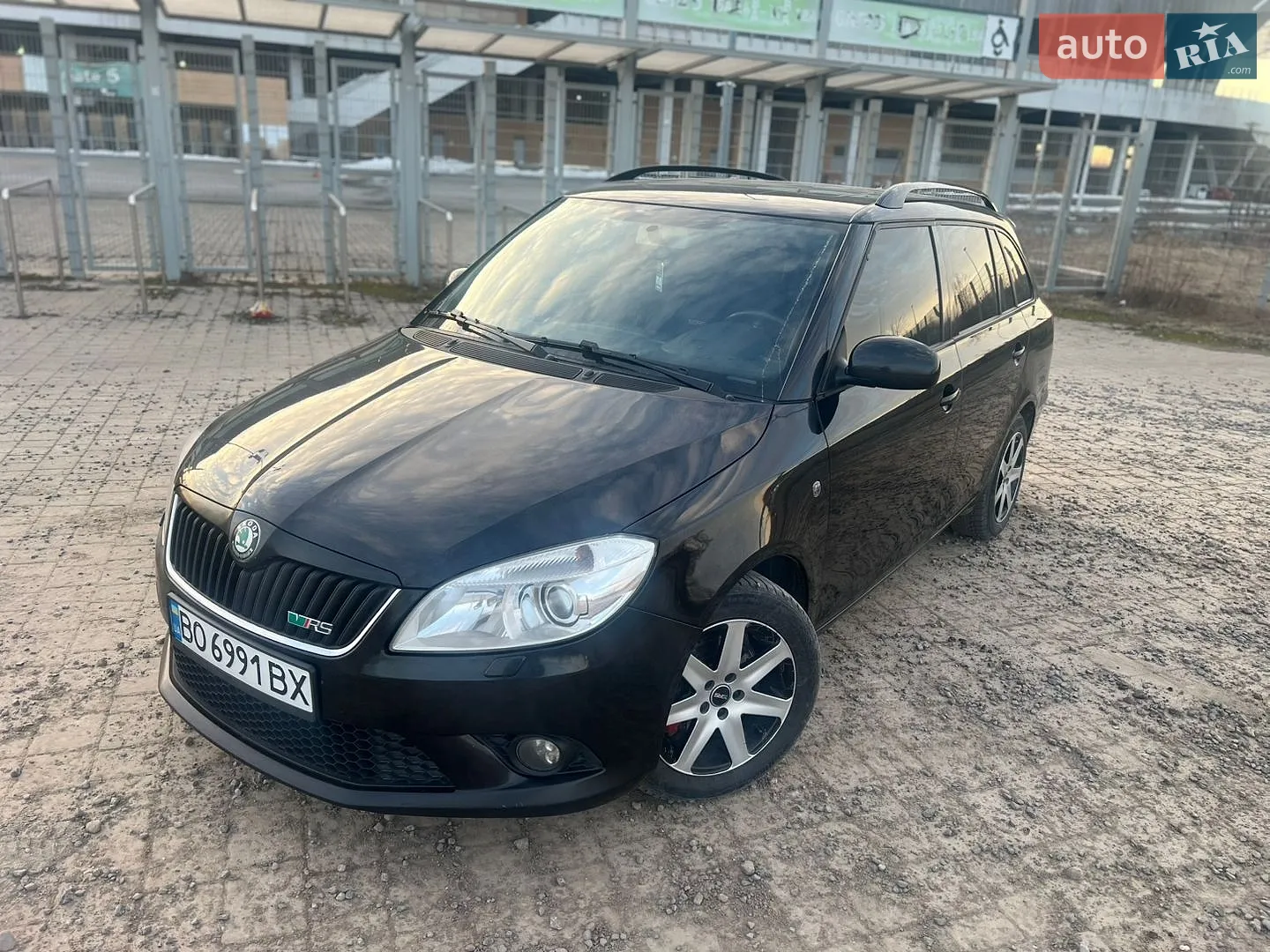 2011 Skoda Fabia - мініатюра 2