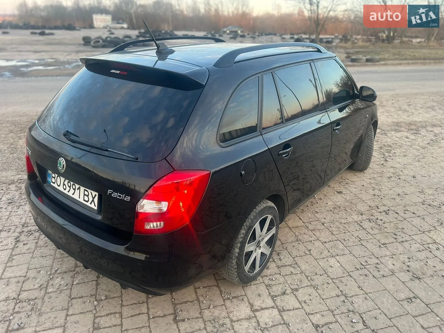 2011 Skoda Fabia - мініатюра 15