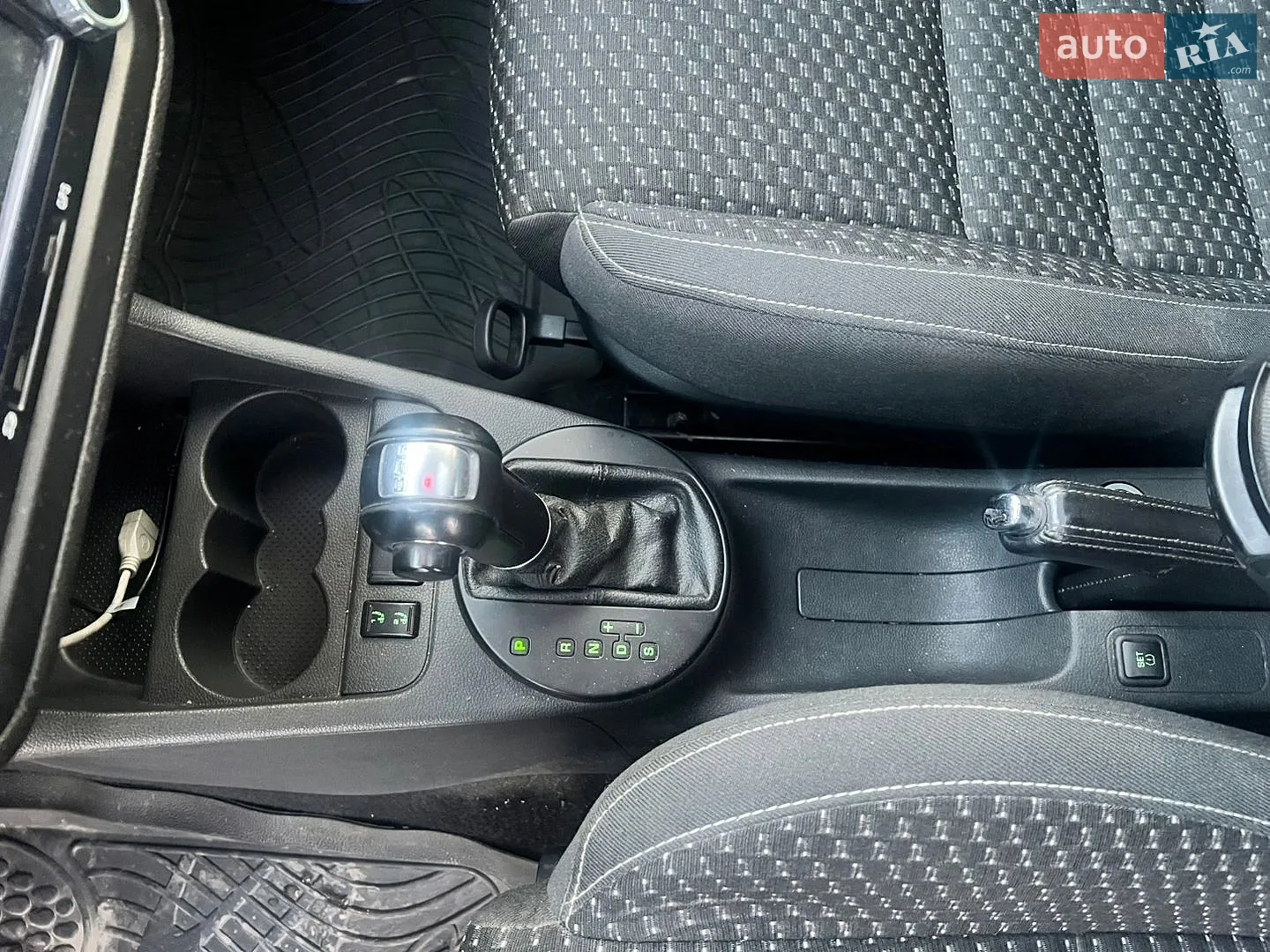 2011 Skoda Fabia - мініатюра 42