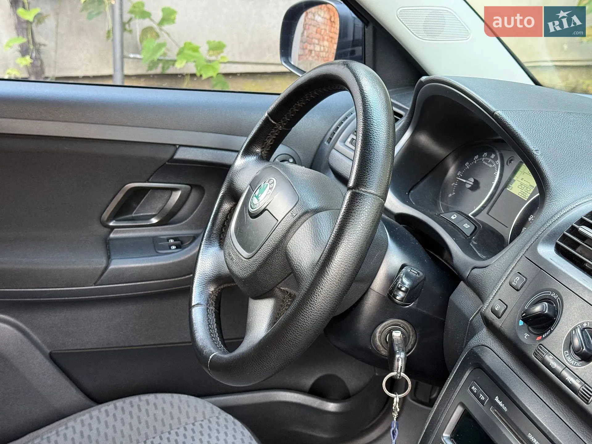 2010 Skoda Fabia - мініатюра 14