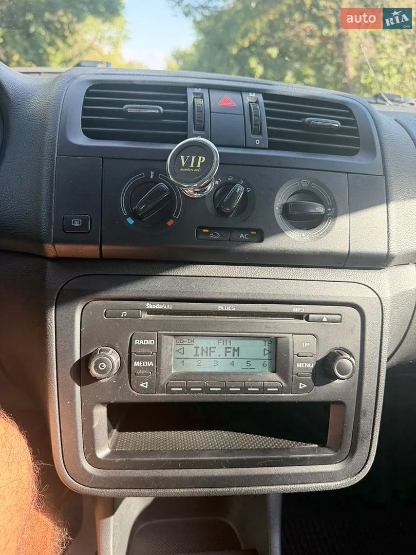 2012 Skoda Fabia - мініатюра 23