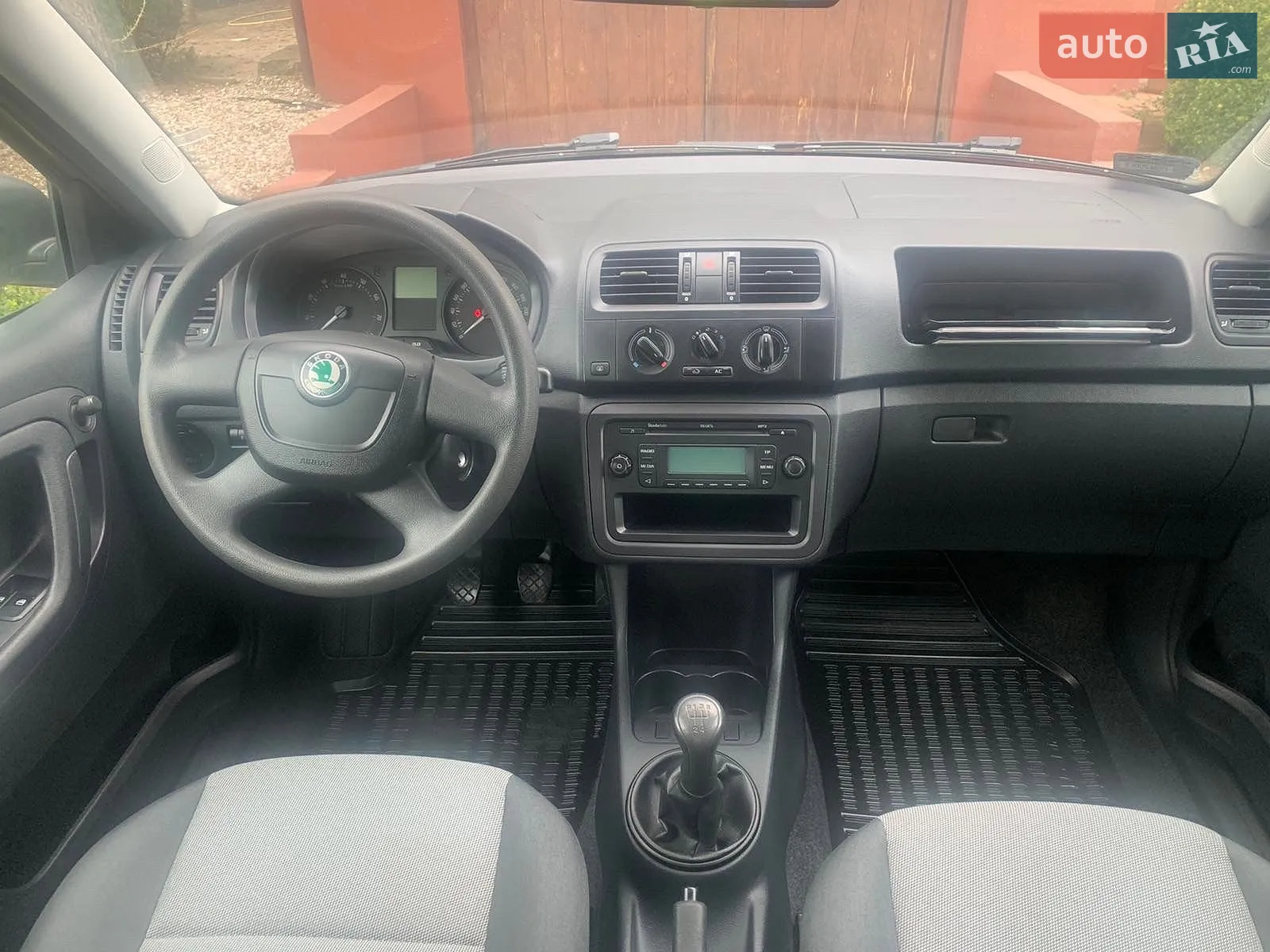 2011 Skoda Fabia - мініатюра 5