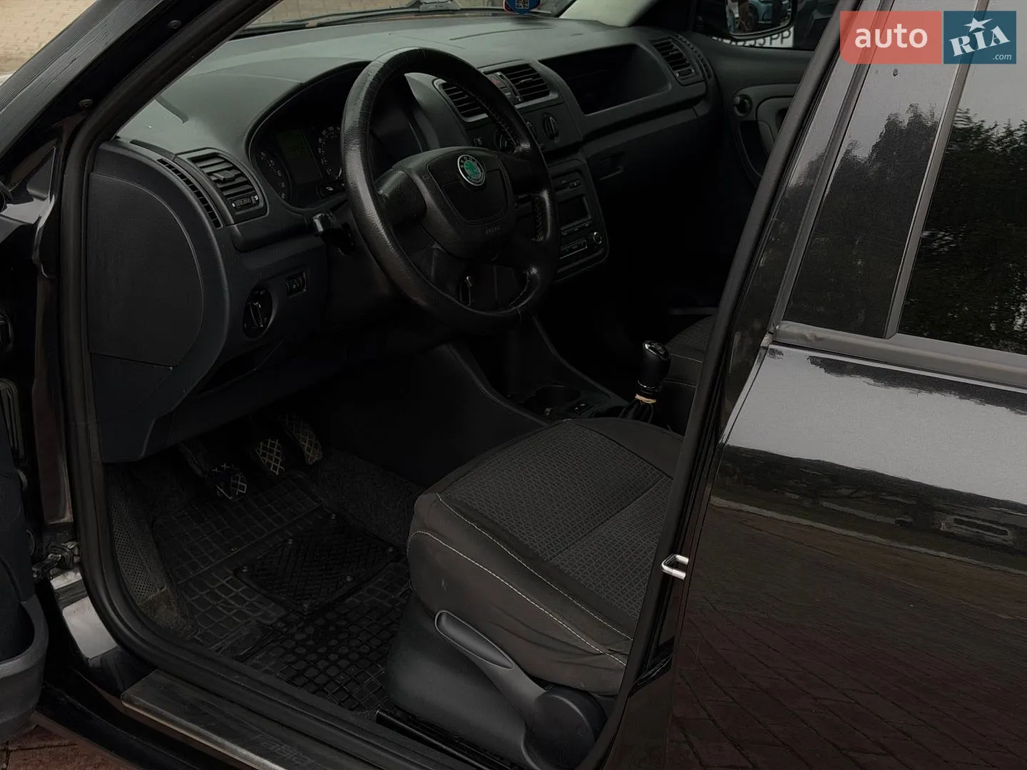 2011 Skoda Fabia - мініатюра 15