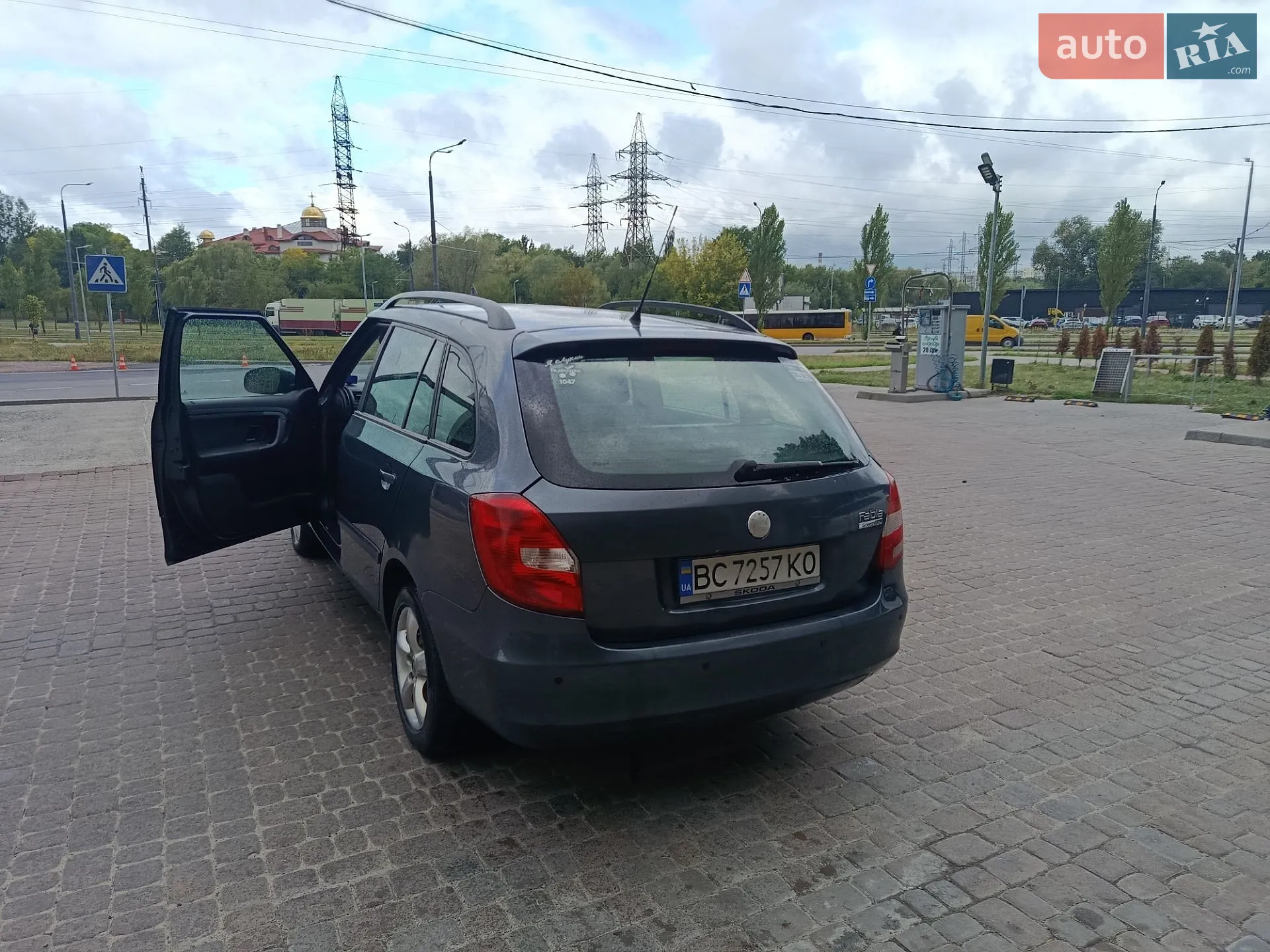 2010 Skoda Fabia - мініатюра 7