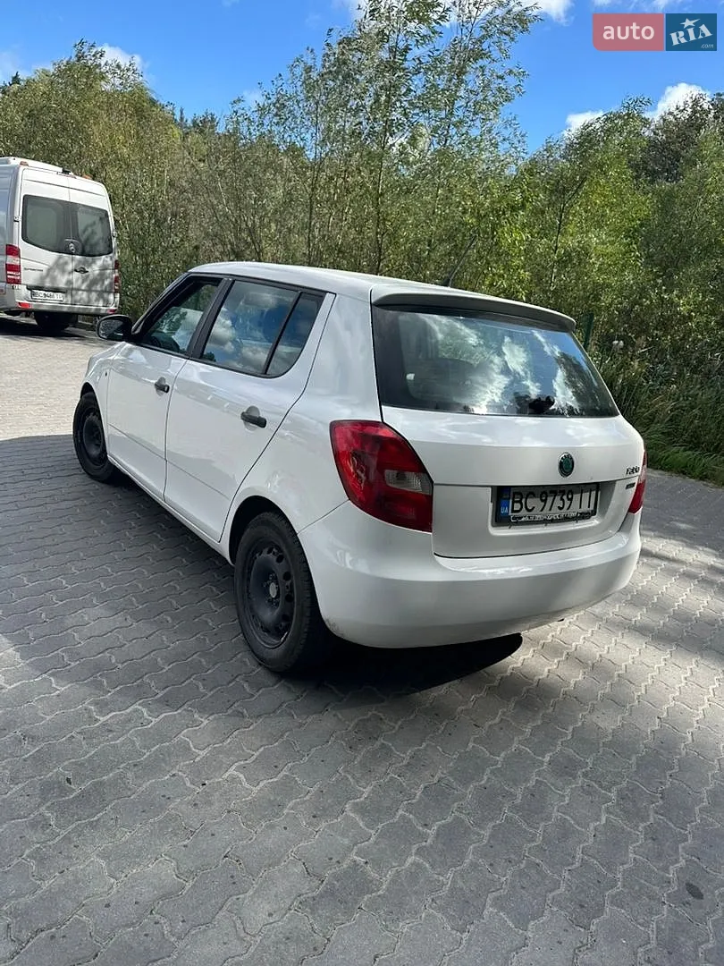 2012 Skoda Fabia - мініатюра 4