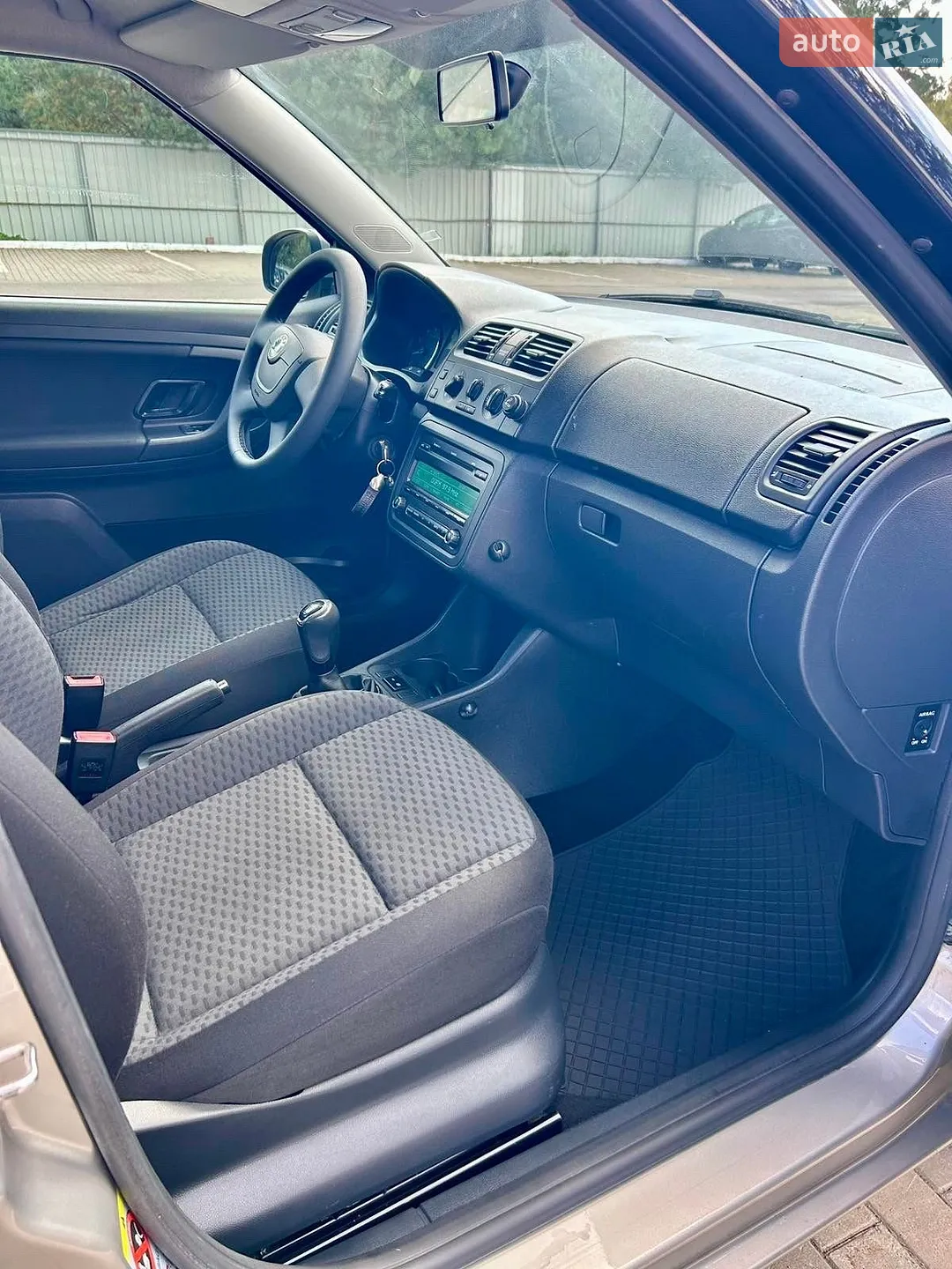 2011 Skoda Fabia - мініатюра 37