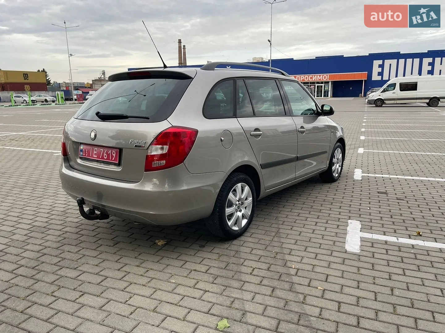 2010 Skoda Fabia - мініатюра 7