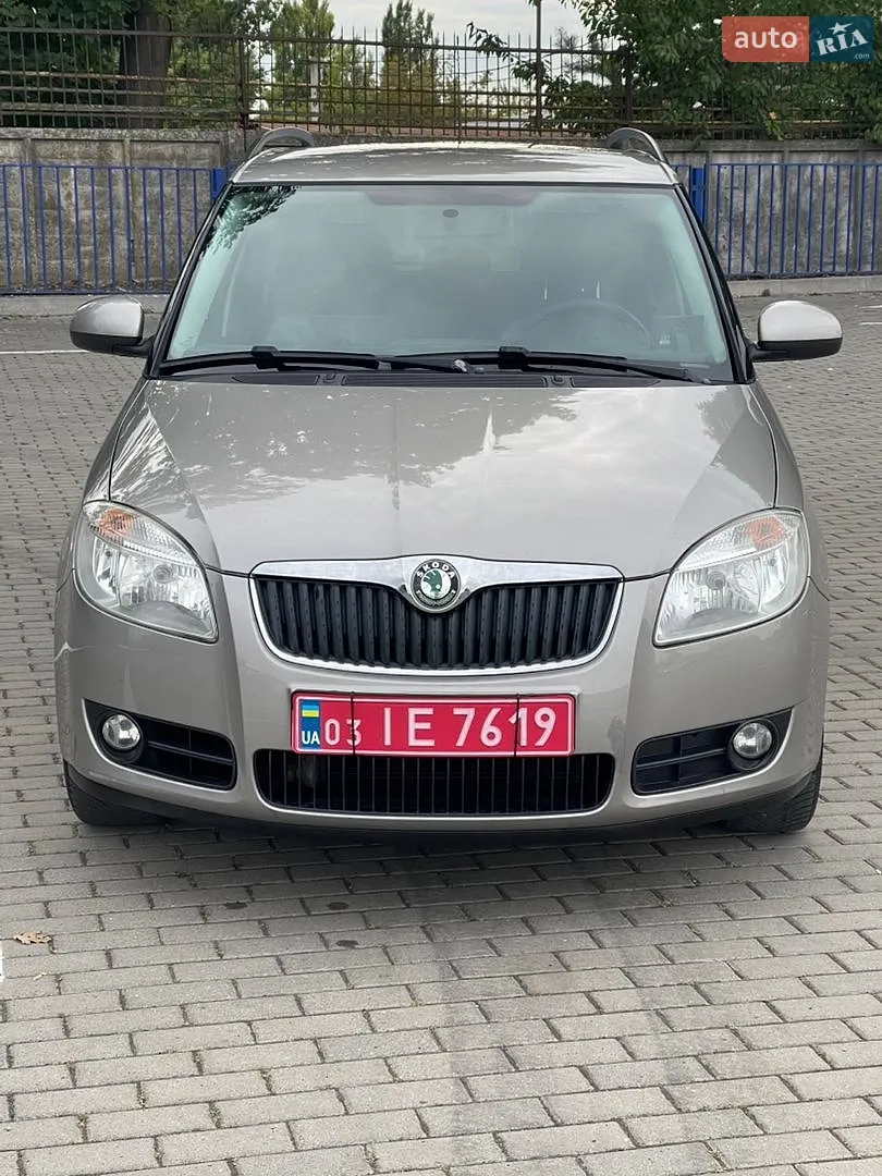 2010 Skoda Fabia - мініатюра 11