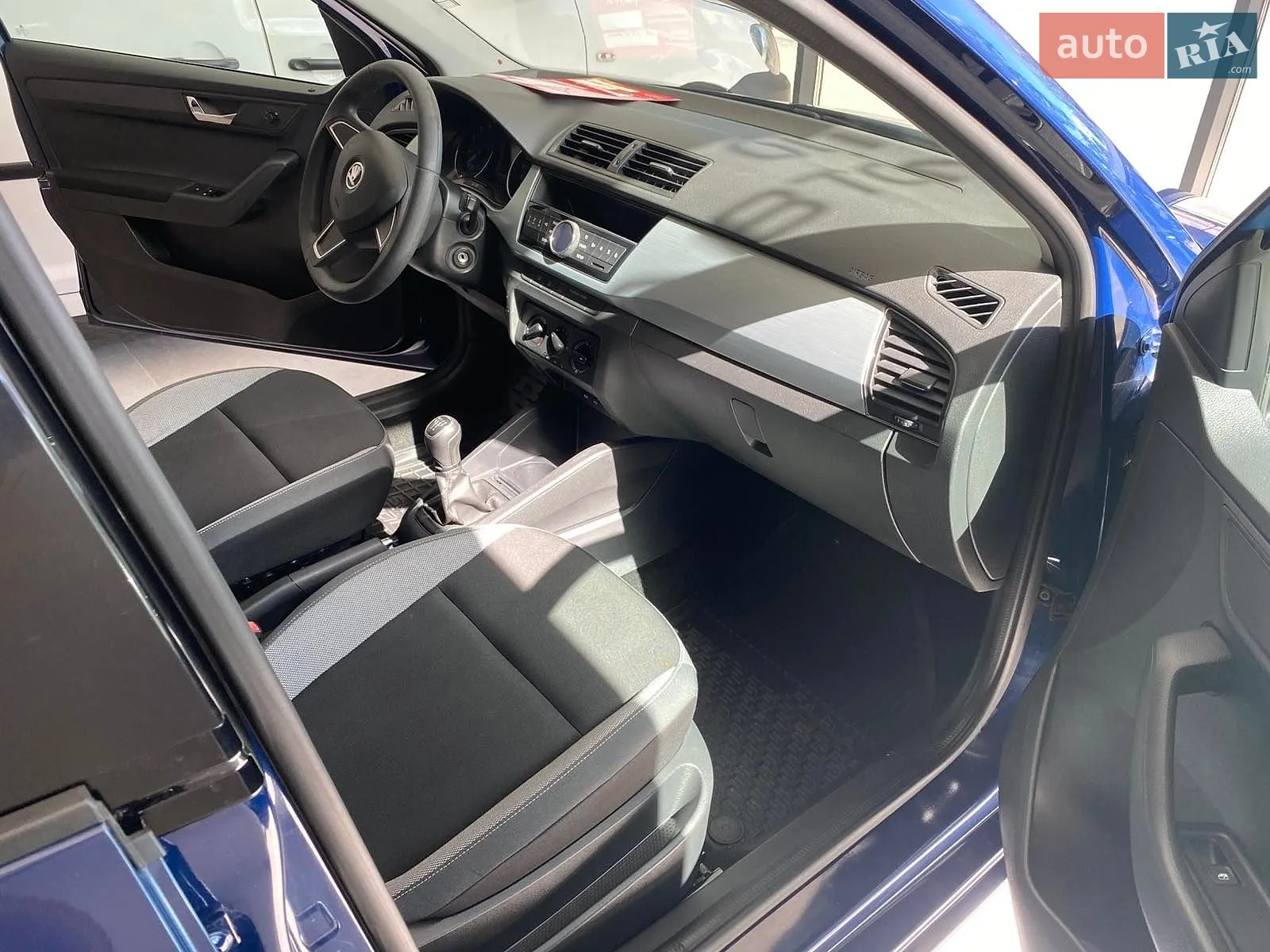 2015 Skoda Fabia - мініатюра 9