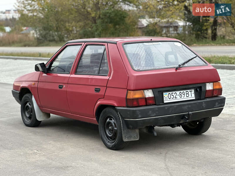Хэтчбек Skoda Favorit 1994 в Виннице