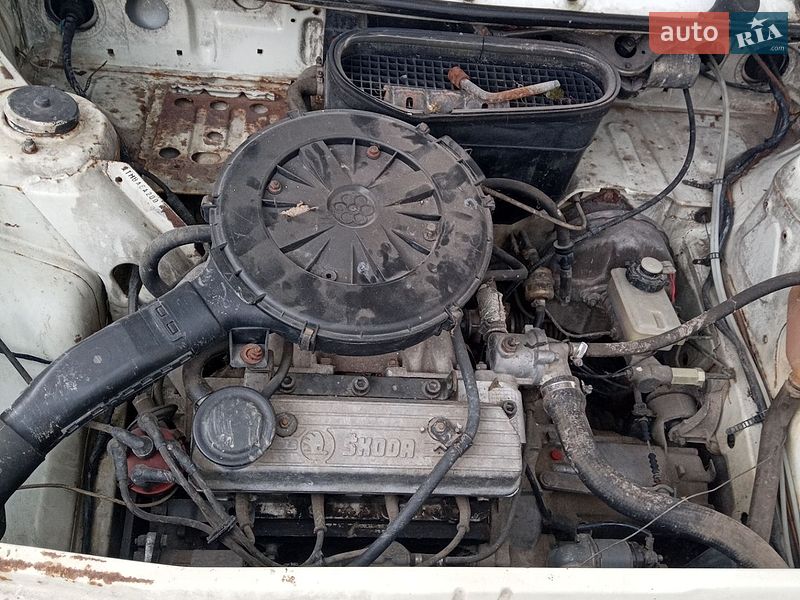 Хэтчбек Skoda Favorit 1991 в Золочеве