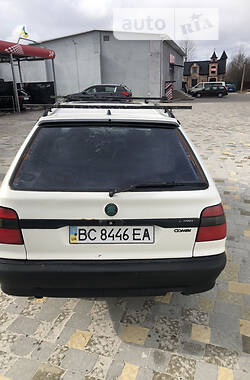 Хэтчбек Skoda Felicia 1996 в Городке