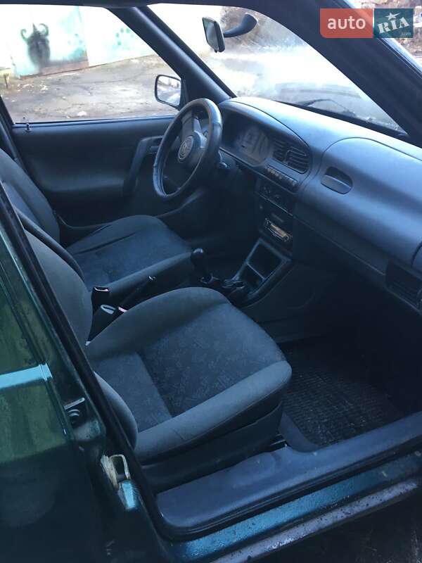 Хетчбек Skoda Felicia 1997 в Києві