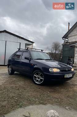 Хэтчбек Skoda Felicia 1996 в 