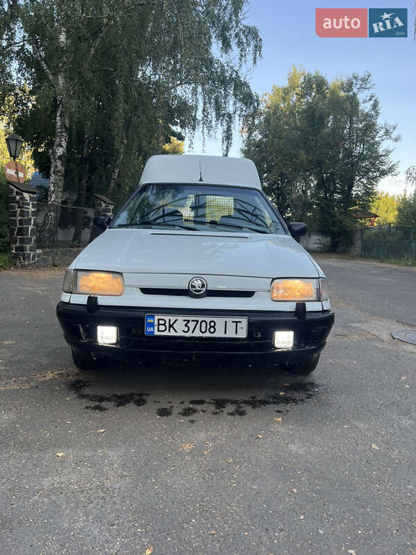 Вантажний фургон Skoda Felicia 2000 в Радивиліві