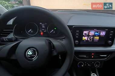 Внедорожник / Кроссовер Skoda Kamiq 2023 в 