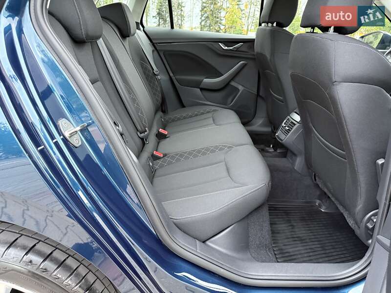 Позашляховик / Кросовер Skoda Kamiq 2021 в Києві