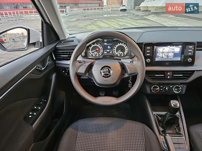 Внедорожник / Кроссовер Skoda Kamiq 2021 в Днепре