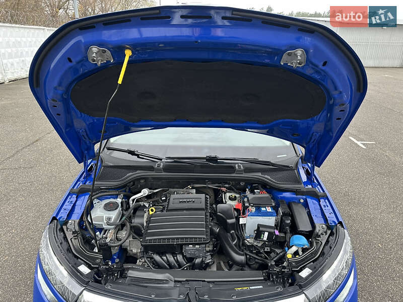 Позашляховик / Кросовер Skoda Kamiq 2021 в Києві