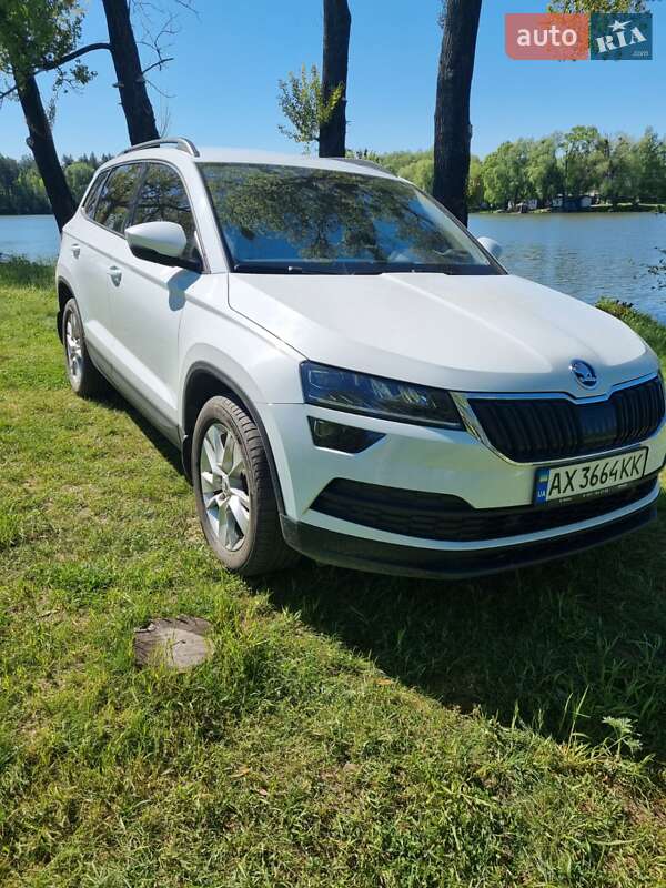 Внедорожник / Кроссовер Skoda Karoq 2021 в Сумах