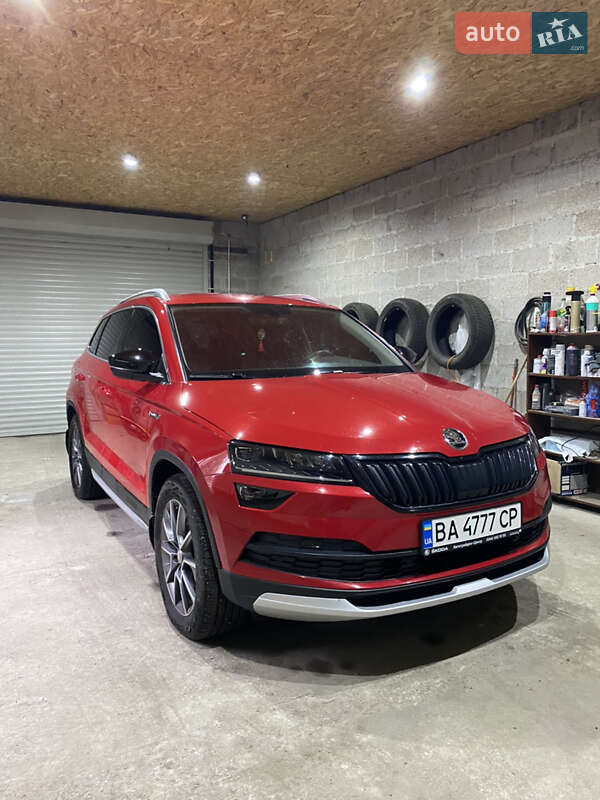 Внедорожник / Кроссовер Skoda Karoq 2021 в Знаменке